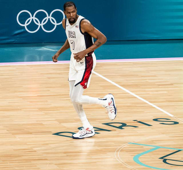 杜兰特迎来十赛季高光表现，G2球迷沸腾！